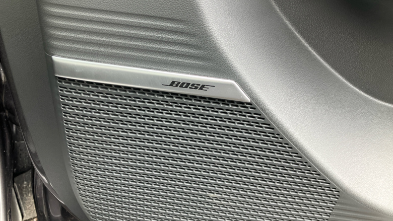 Hyundai SANTA FE 1.6 TGDi Plug-in Hybrid Ultimate 5dr 4WD Auto Estate